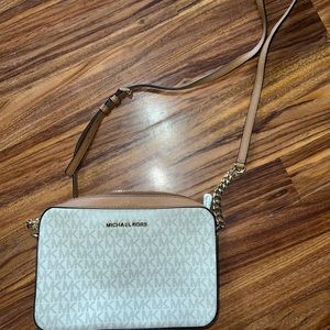 Michael Kors jet set cross body handbag